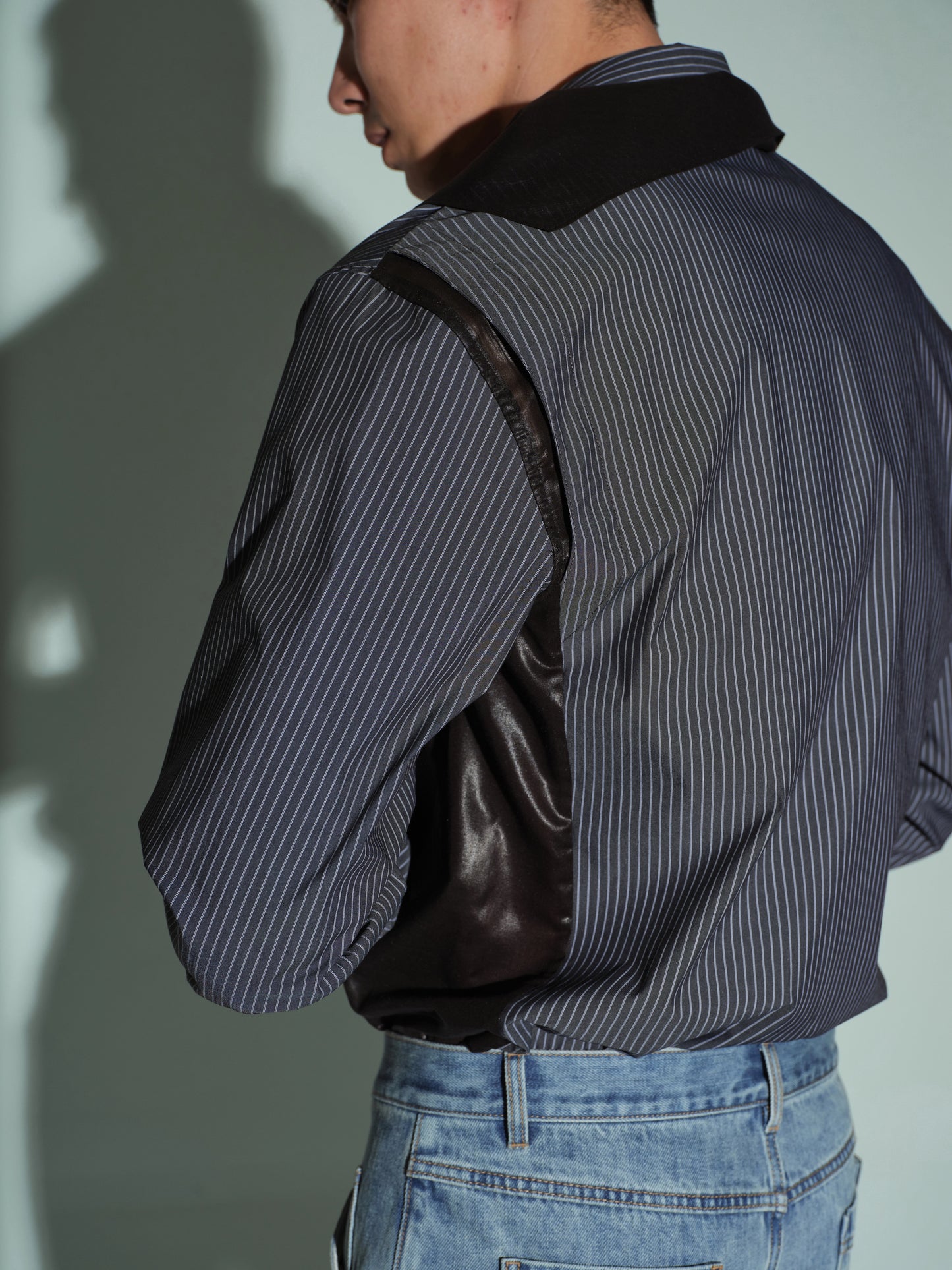 Detachable-Scarf Wide-Shoulder Shirt