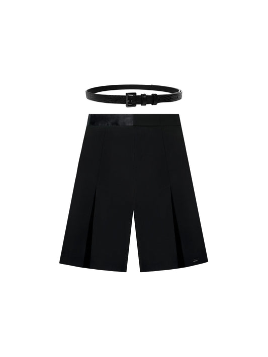 Bermuda Shorts & Lizard-Embossed Belt