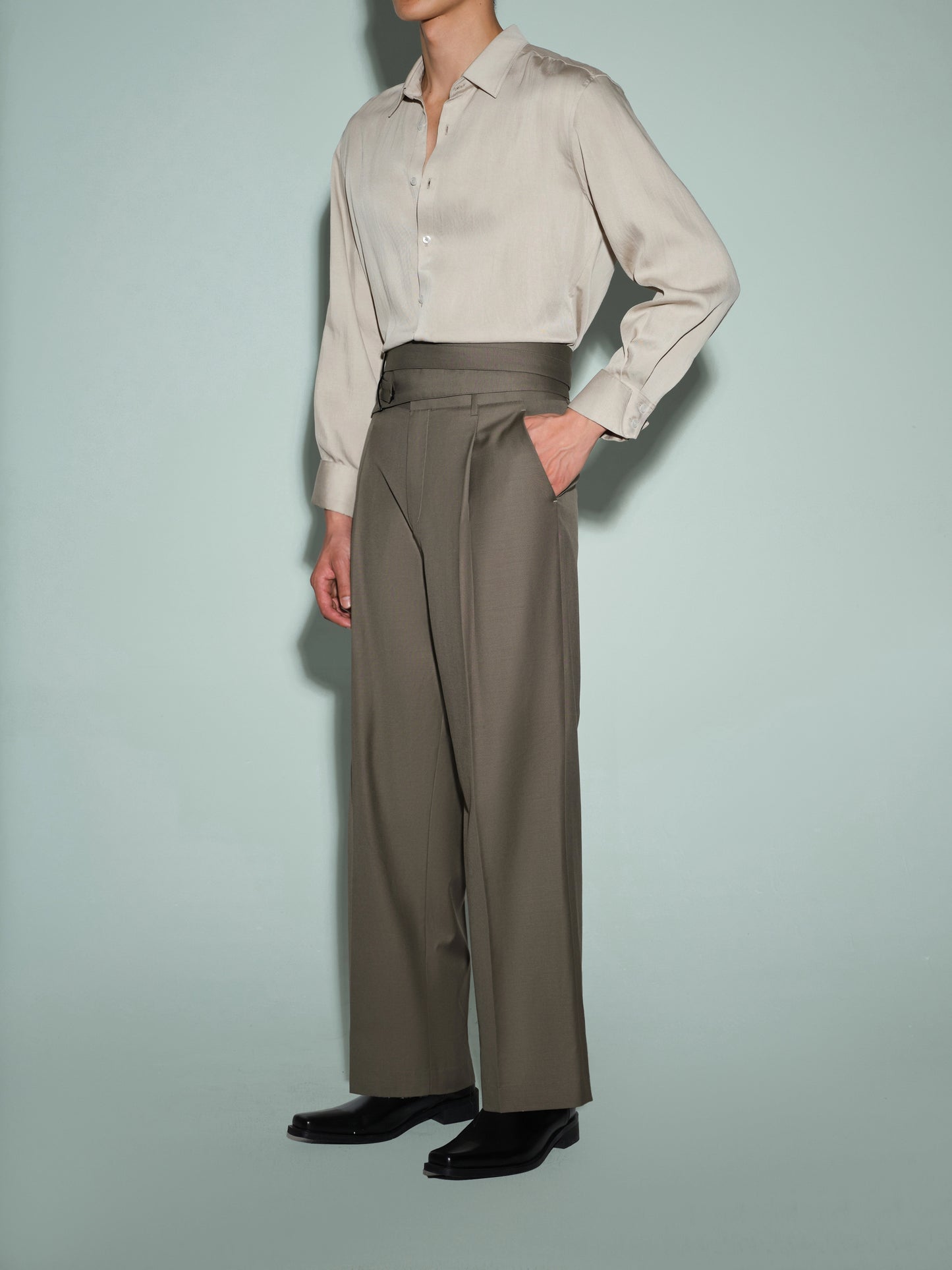 Wool Blazer Set with Lizard Collar Cincher Trousers and Slim Shirt
