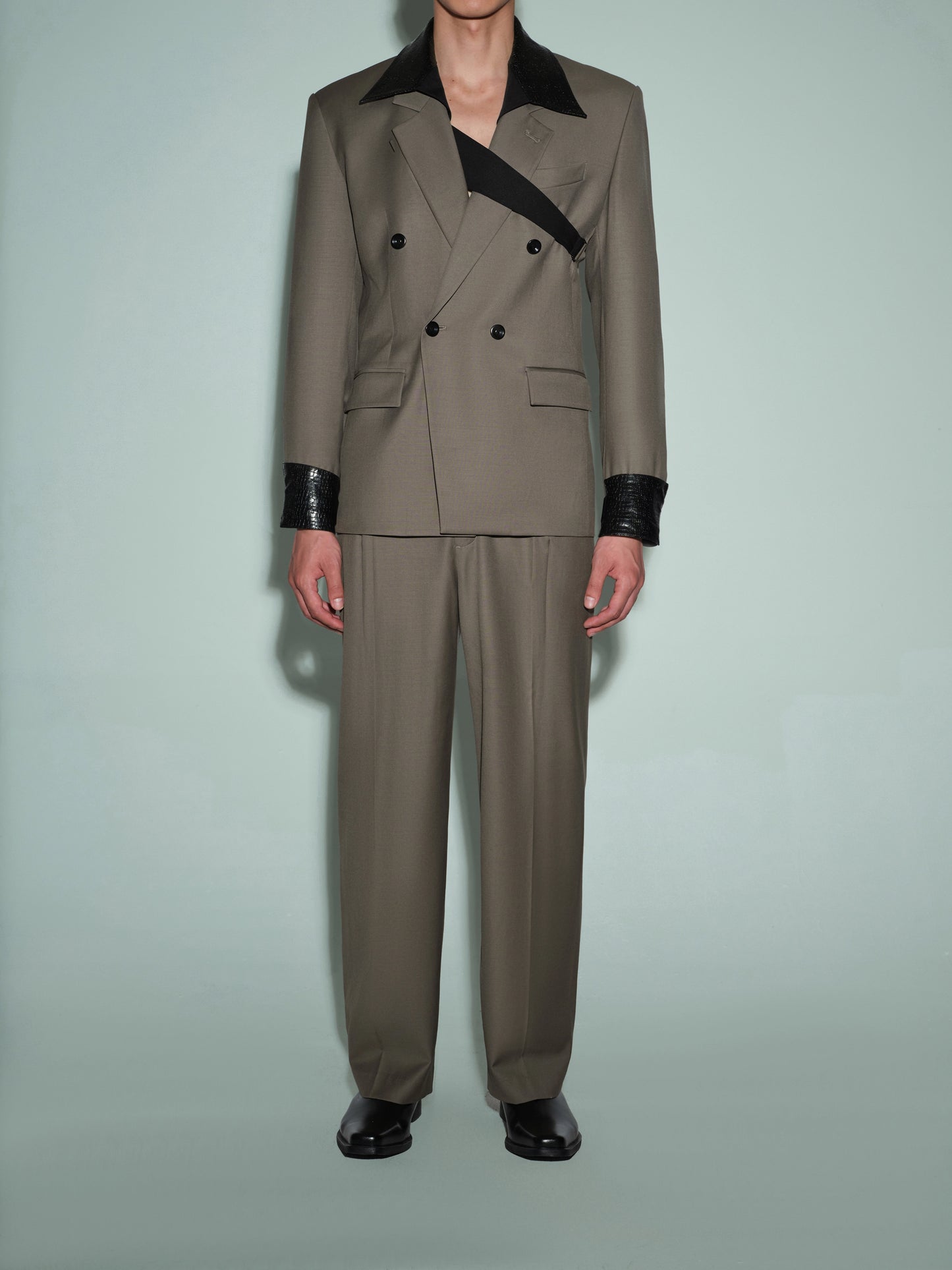 Wool Blazer Set with Lizard Collar Cincher Trousers and Slim Shirt
