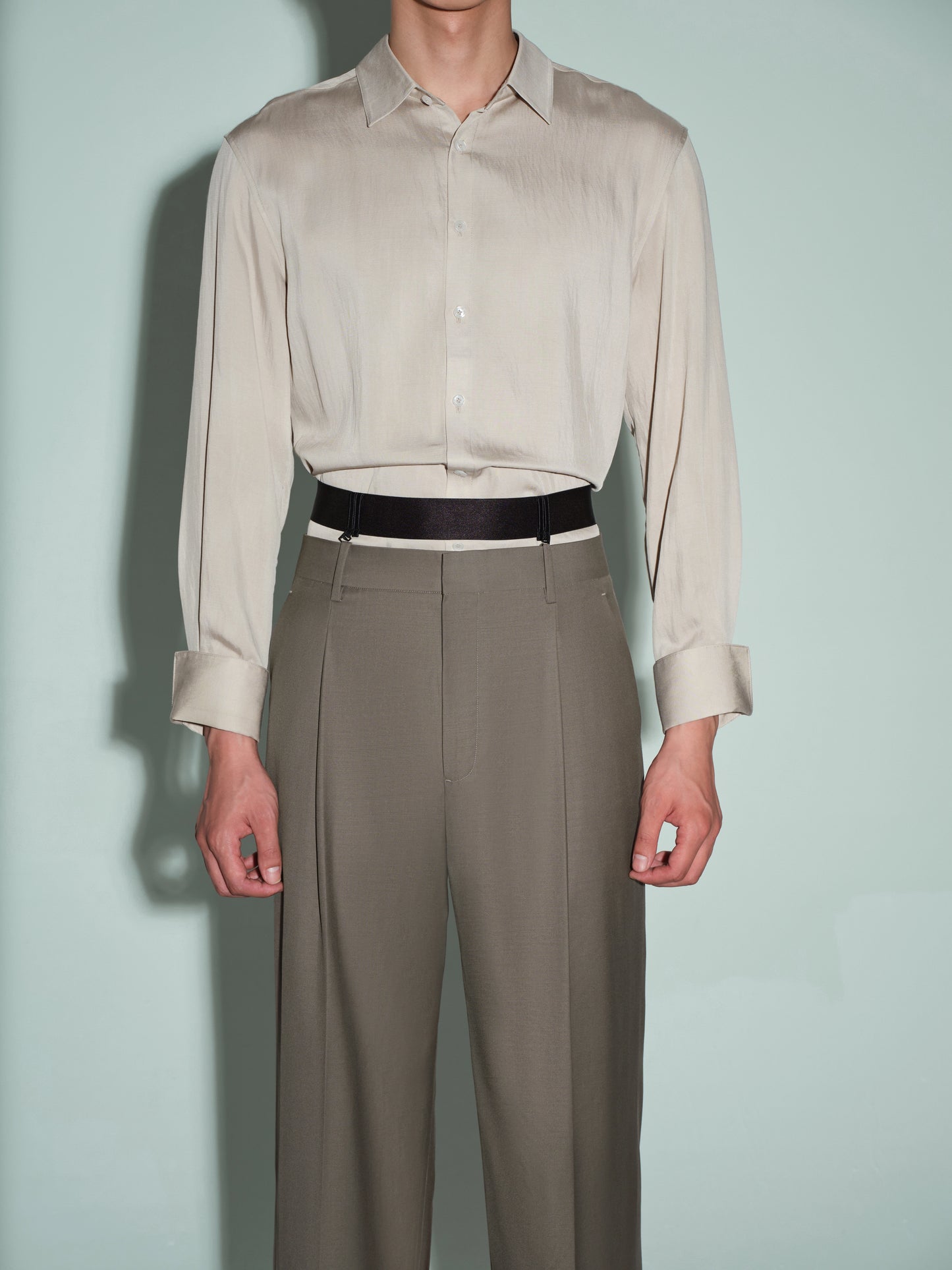 Wool Blazer Set with Lizard Collar Cincher Trousers and Slim Shirt