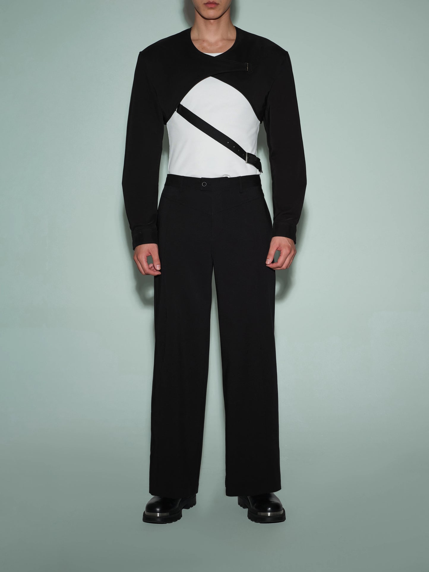 Detachable-Panel Slim Vest