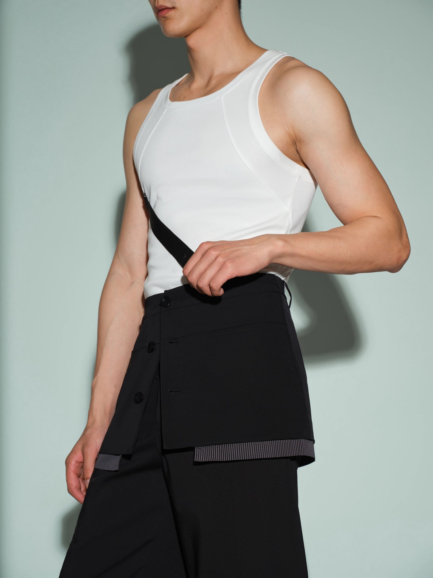 Detachable-Panel Slim Vest