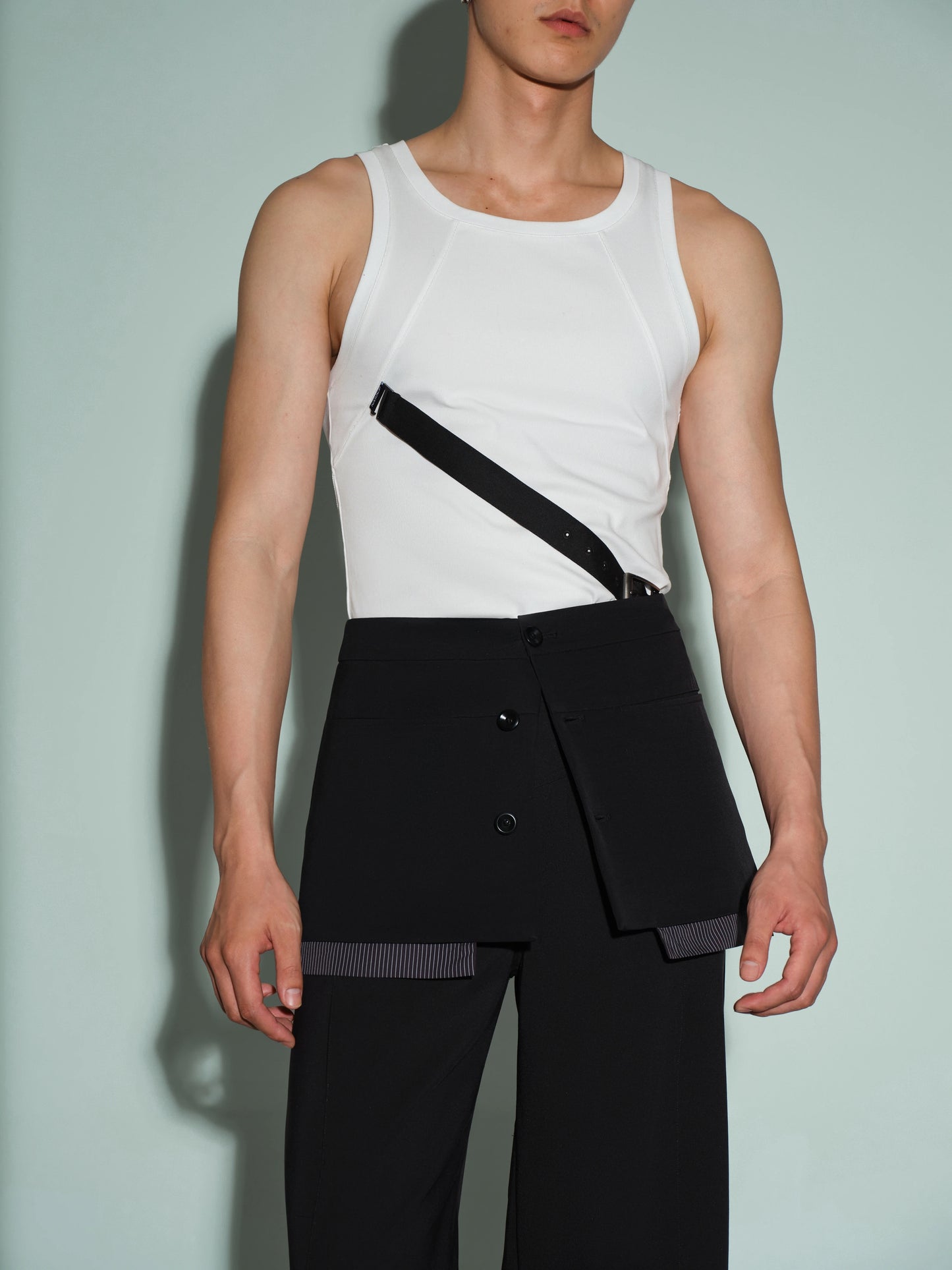 Detachable-Panel Slim Vest