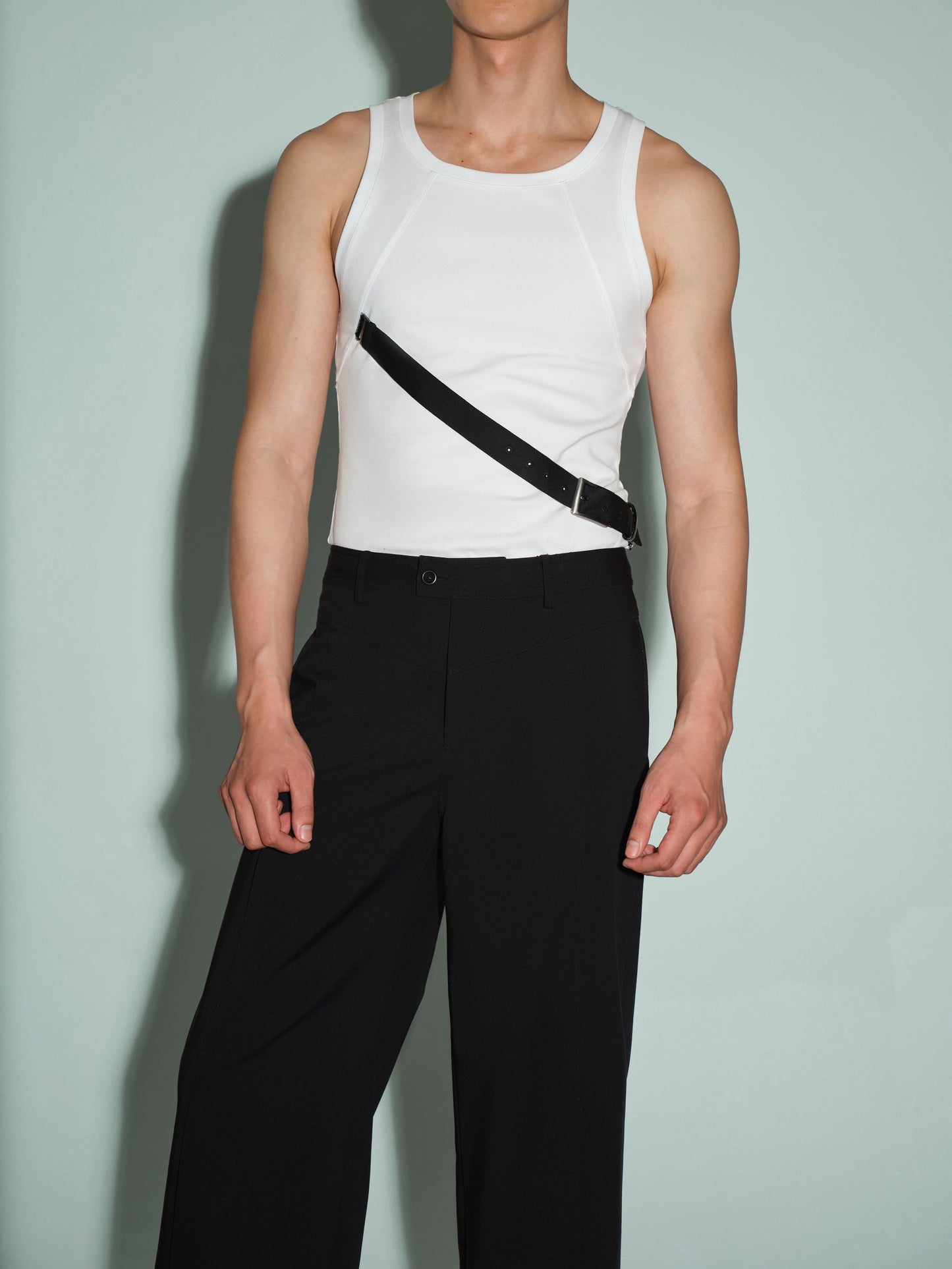 Detachable-Panel Slim Vest