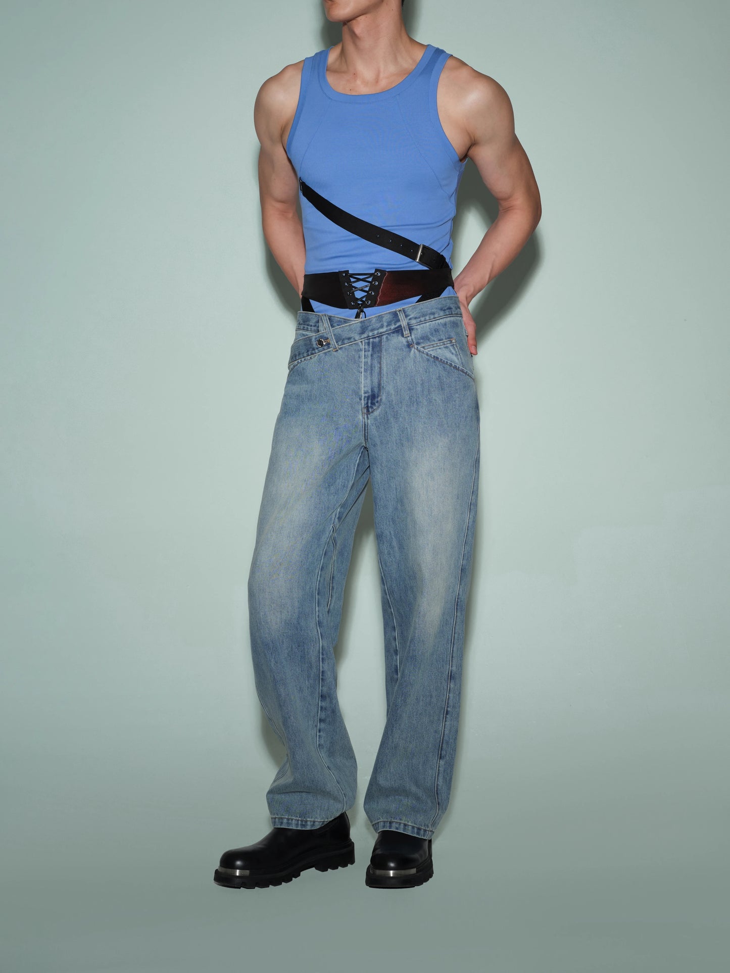 Detachable-Panel Slim Vest