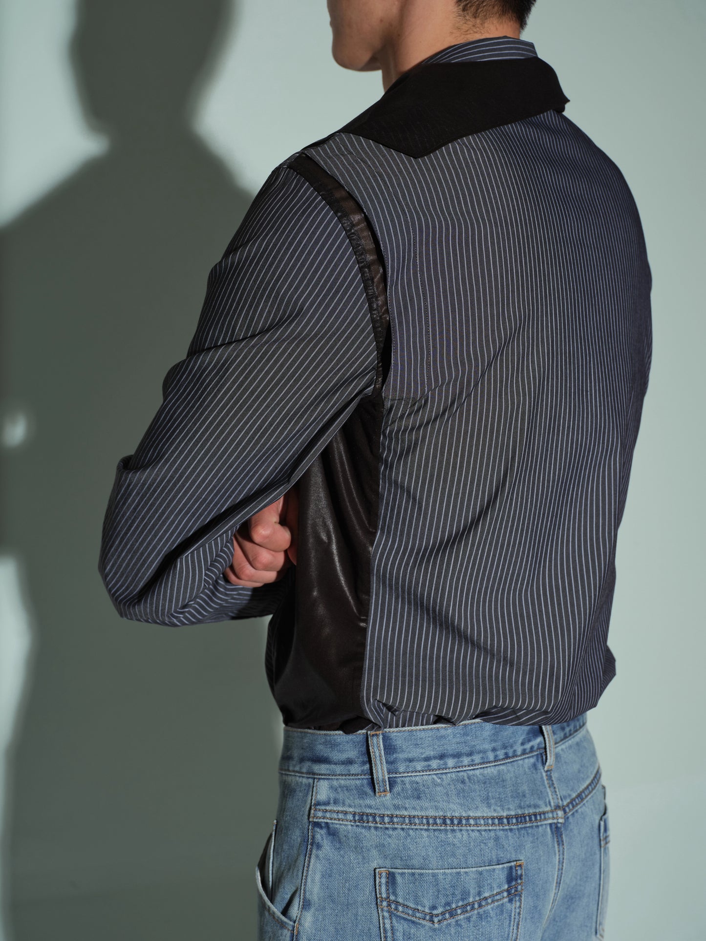 Detachable-Scarf Wide-Shoulder Shirt