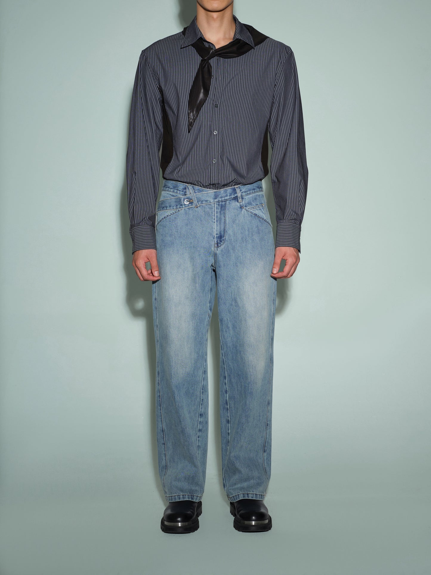 Detachable-Scarf Wide-Shoulder Shirt