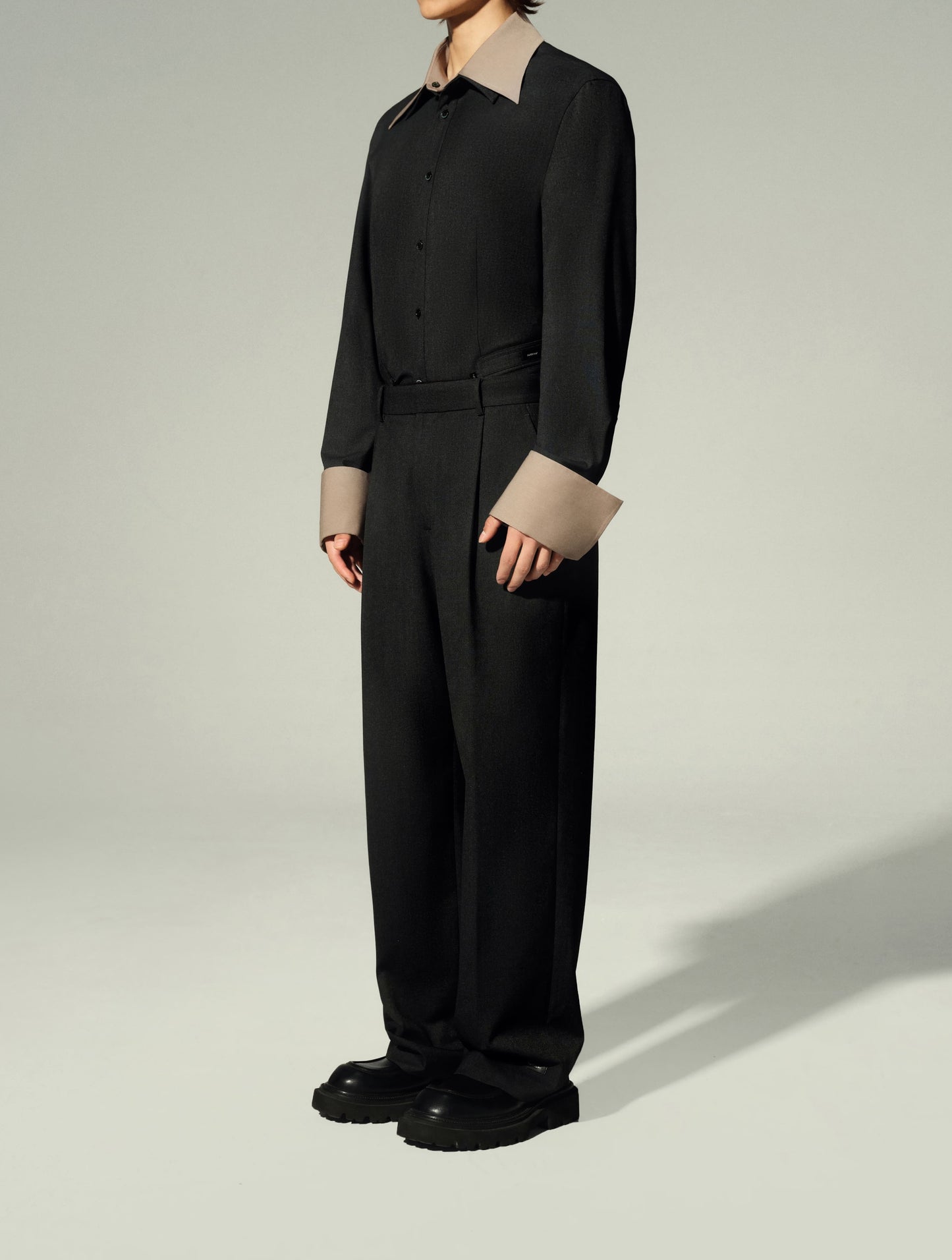 Long-Sleeve Shirt (Dark Heather/Khaki)