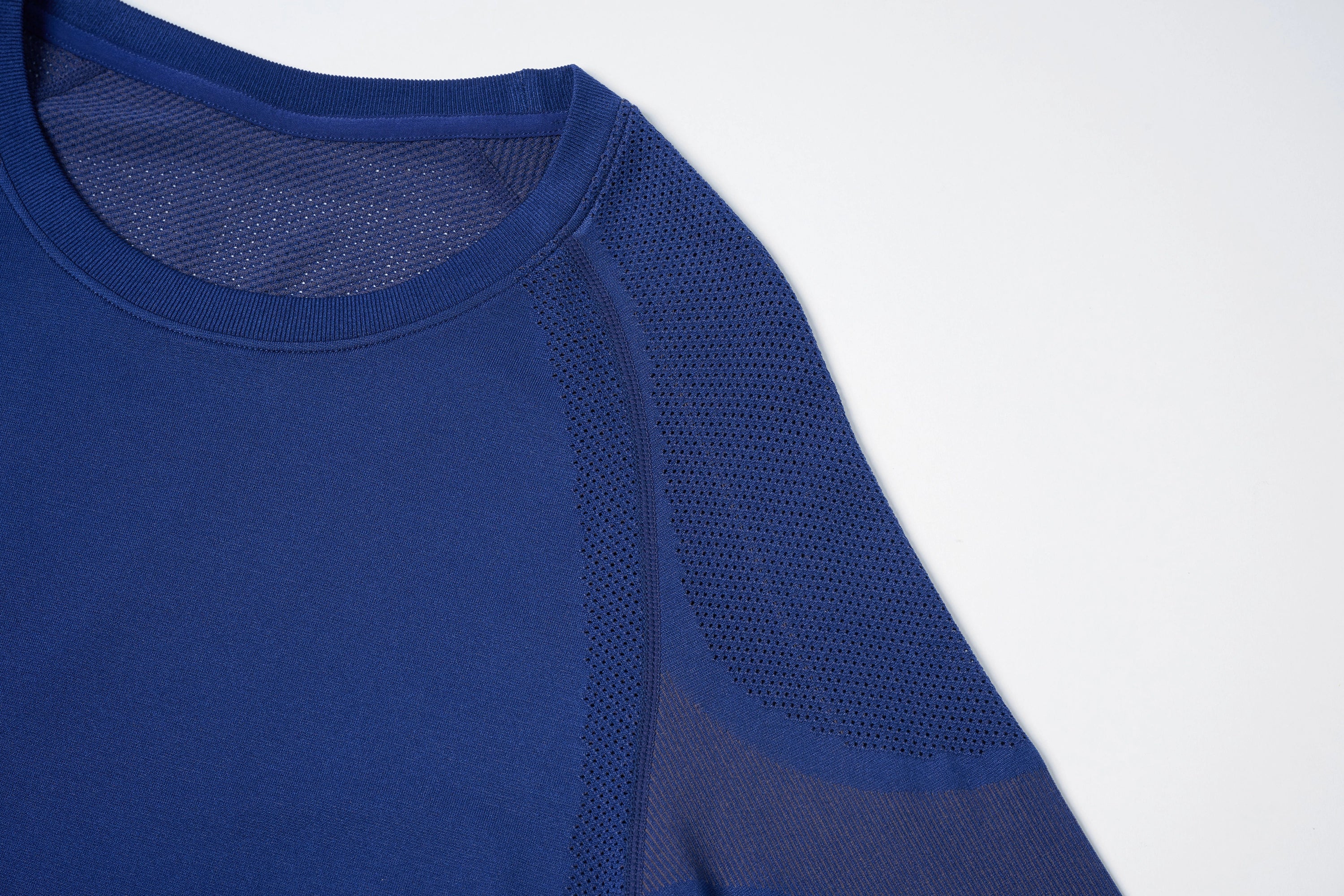 Seamless Knit Long-Sleeve