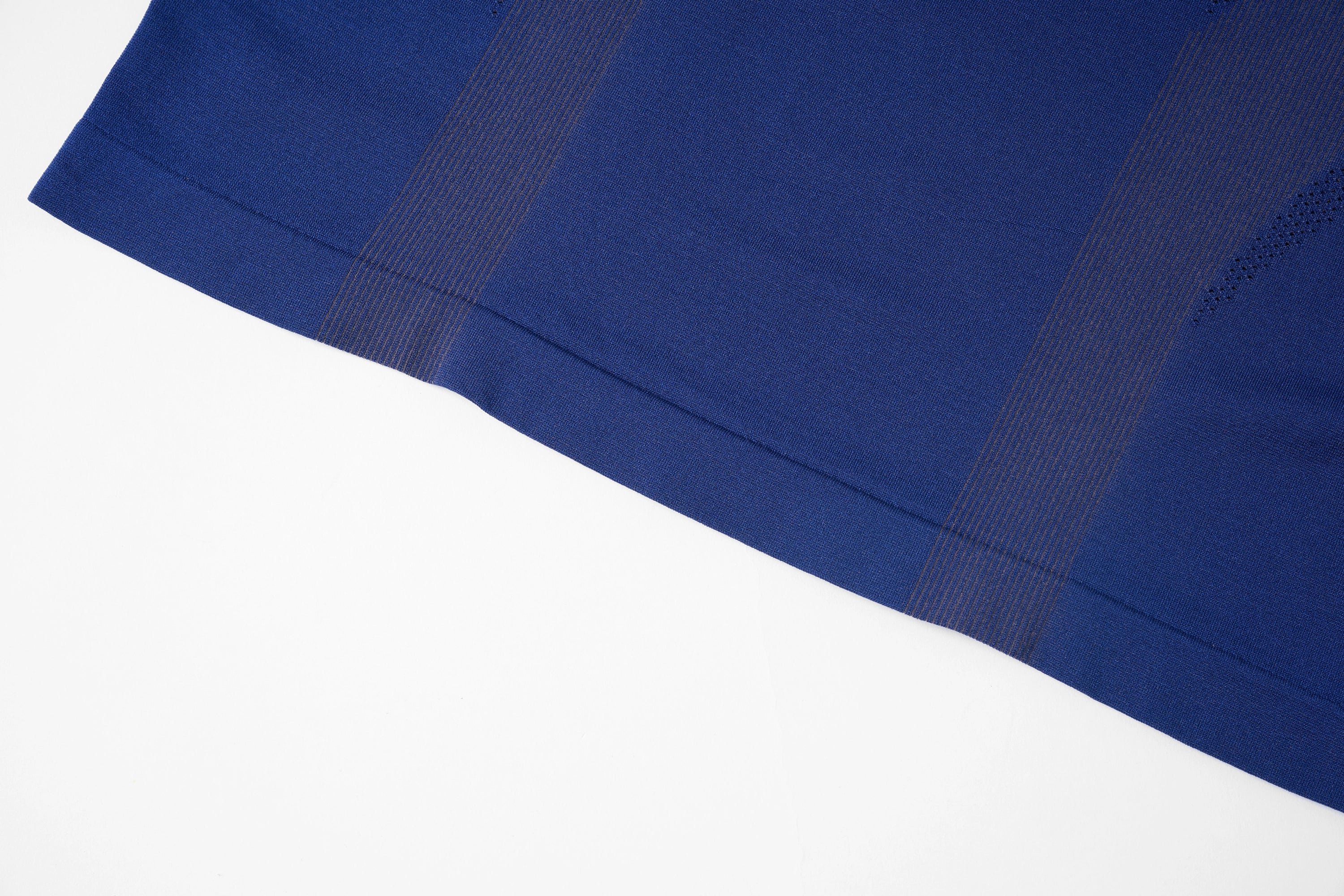 Seamless Knit Long-Sleeve