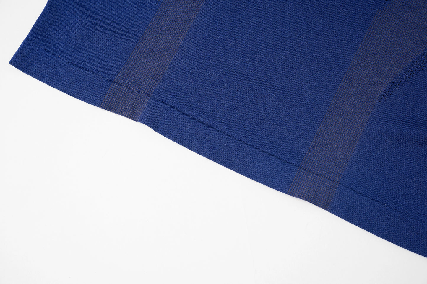 Seamless Knit Long-Sleeve