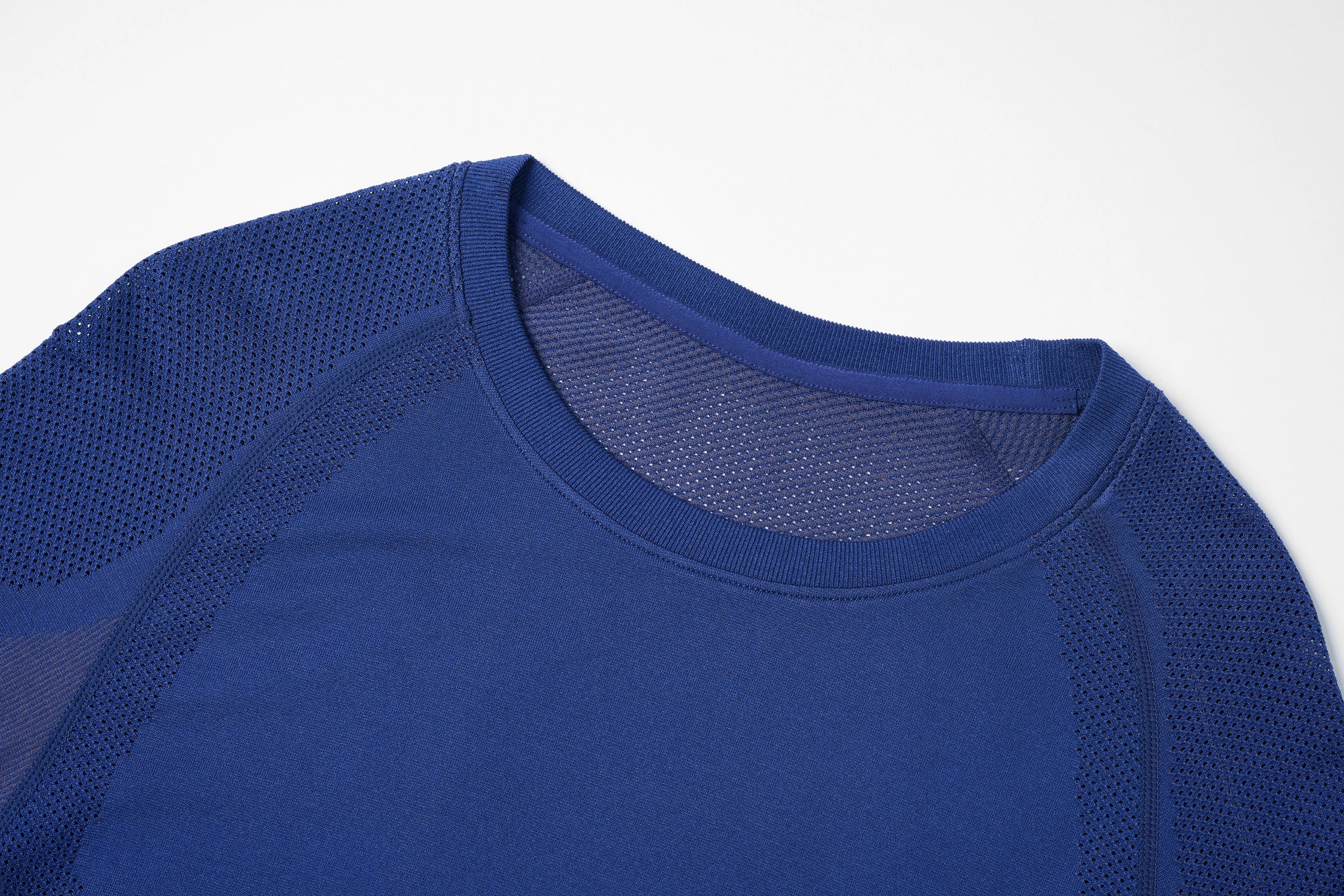 Seamless Knit Long-Sleeve