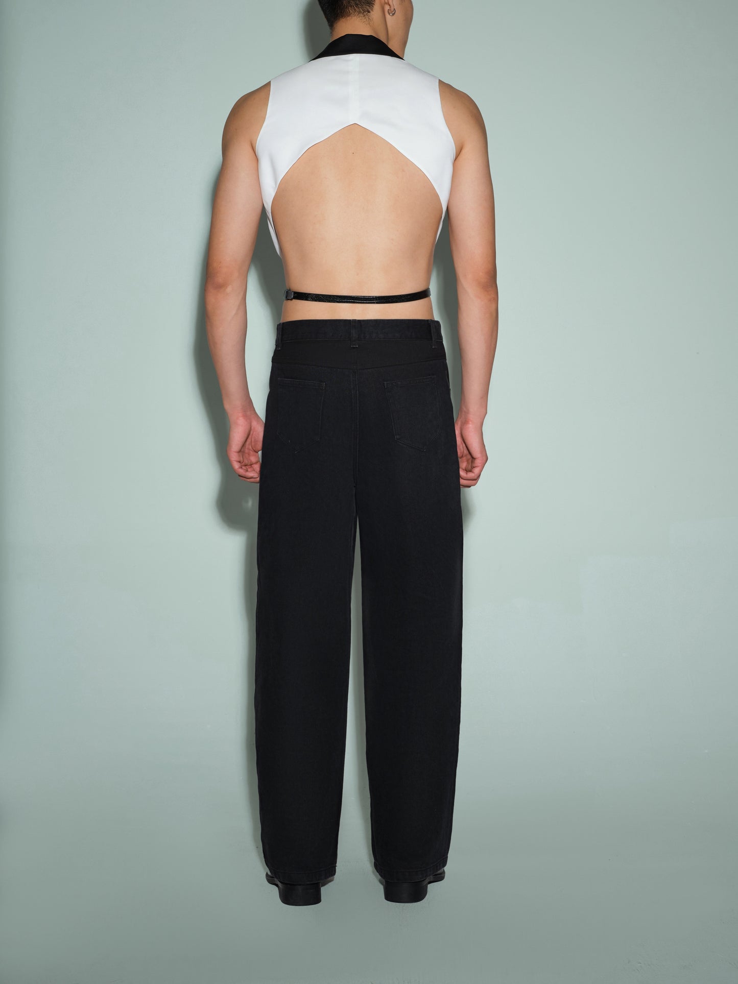 Sharp Lapel Draped Vest Set with Exposed Thong & Lizard-Pattern Belt