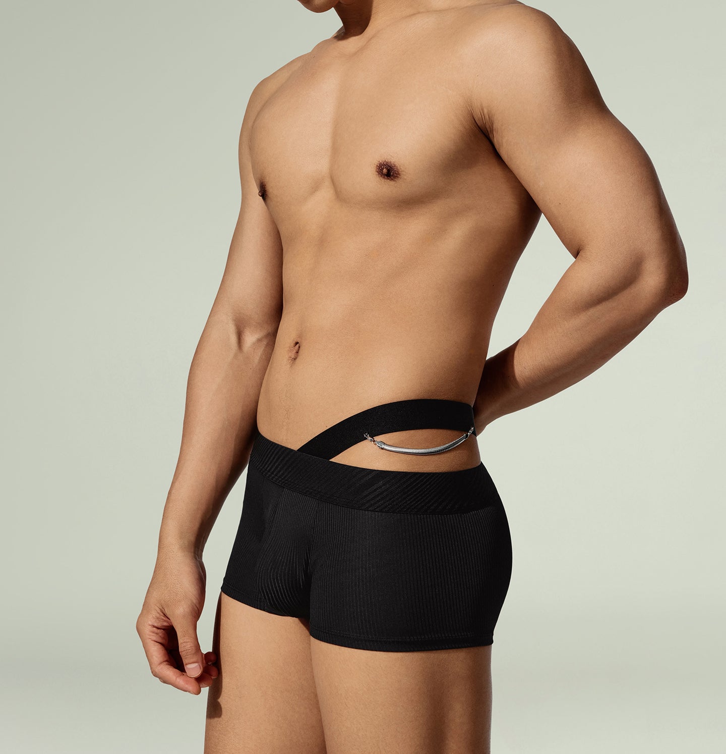 Sustain Series - Adjustable Chain Trunk